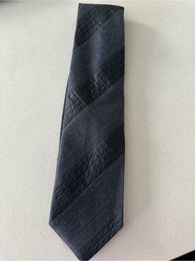 Vittorio Black Diagonal Quilted Stripe Tie